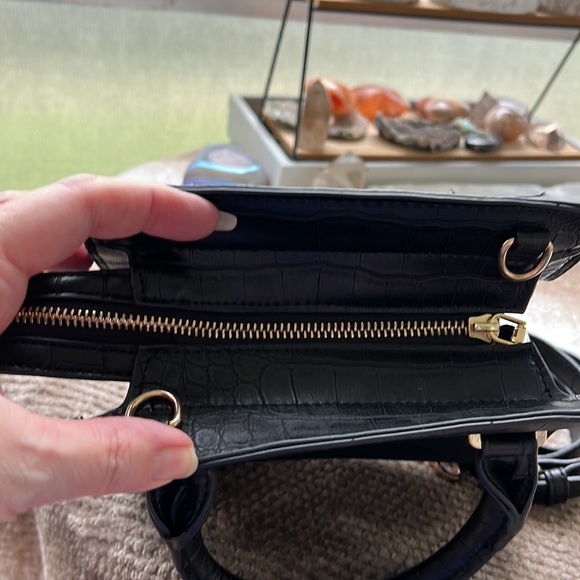 BEBE EVIE CROSSBODY BAG NEW - Picture 10 of 12